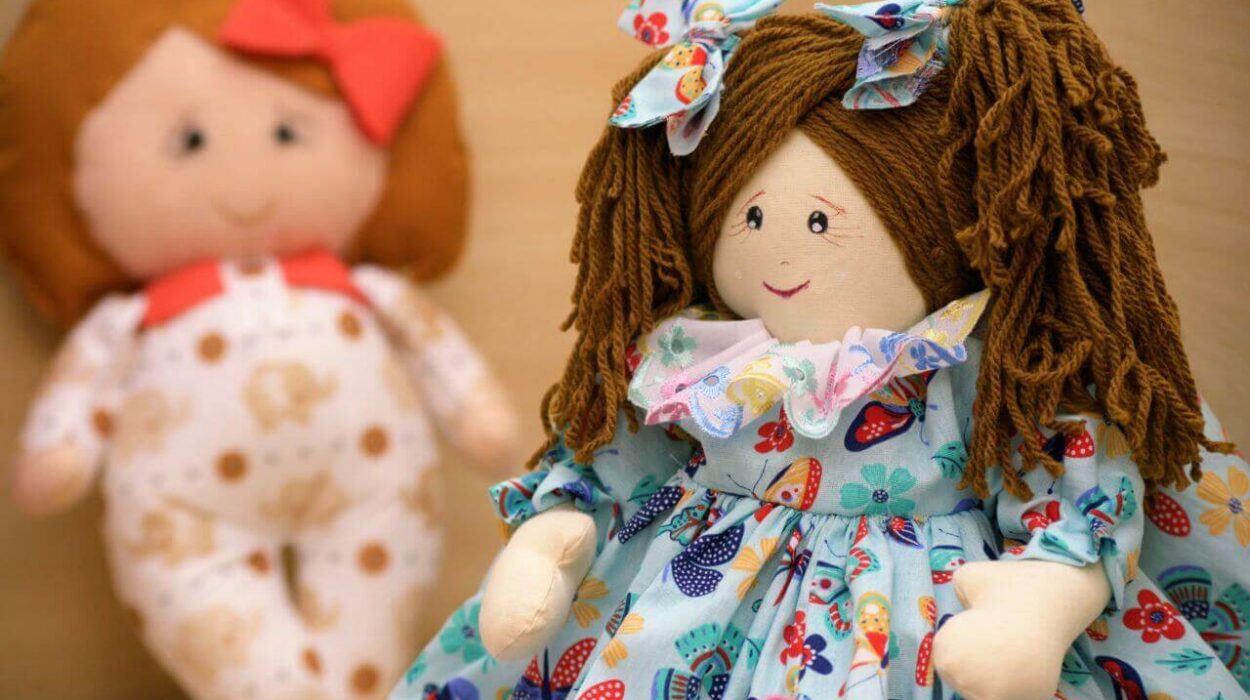 Confecção de Bonecas de Pano